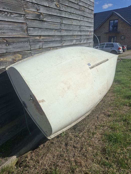 Łódka wędkarska rekracyjna