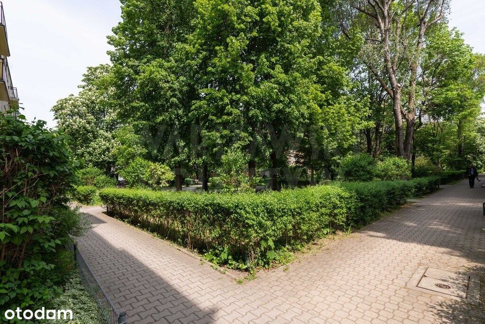 Przytulna kawalerka z balkonem. Muranów.
