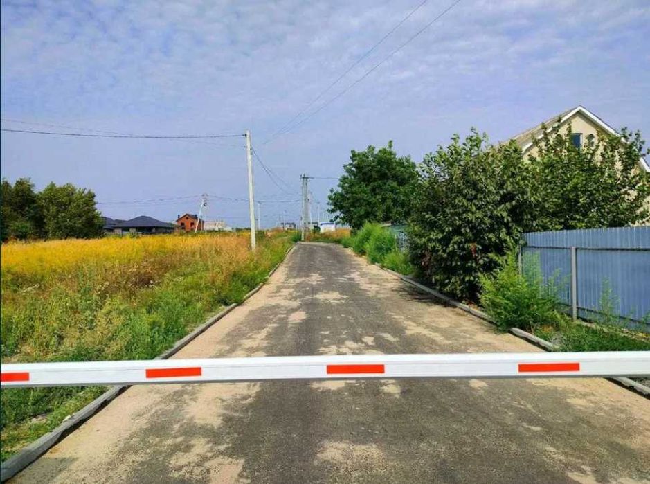 Святопетрівське. вул Янтарна, ділянка 6 сот, котеджне містечко
