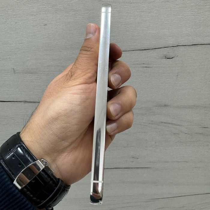 Самсунг s23 256гб