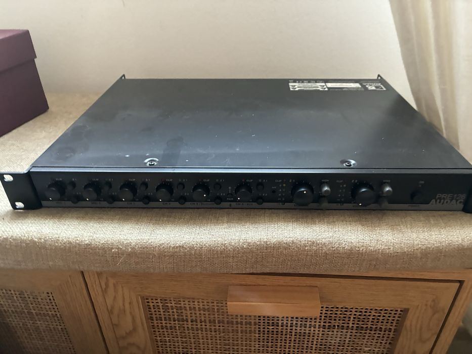 Audac Pre 126 pre amp 206