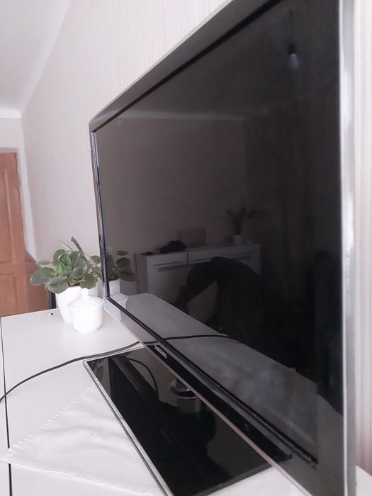 LED-телевізор Samsung   32-дюймовий (81 см)