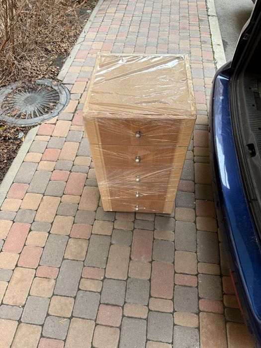 Продам навий комплект комод +тумба