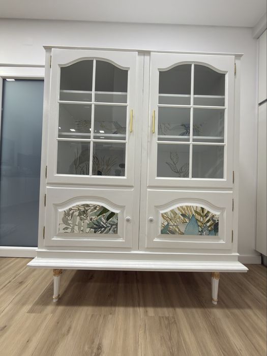 Cristaleira  movel de decoração