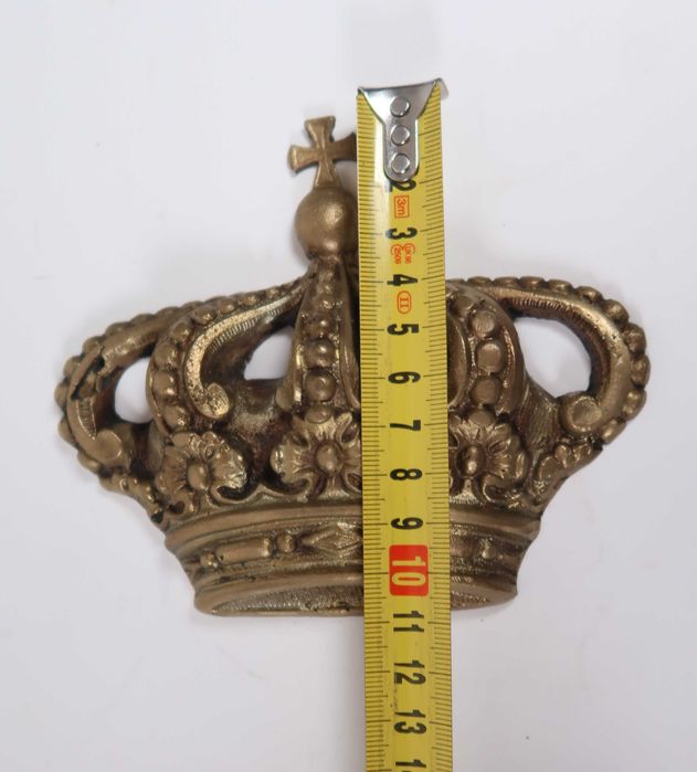 Coroa real em metal maciço (latão / bronze)