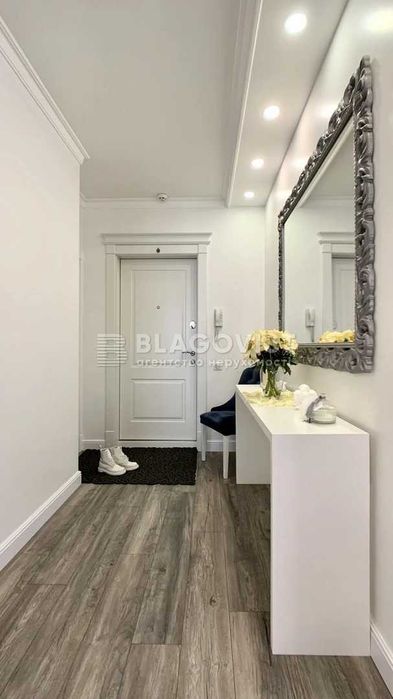 Маккейна Джона (Кудрі Івана), 7, ЖК Central Park;