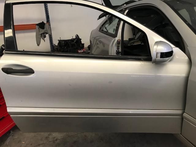 Porta frente direita mercedes C200 c 220 coupe W203