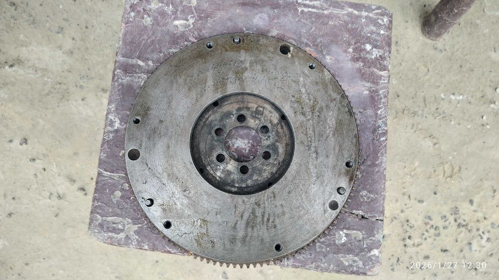 Продам маховик на Москвич