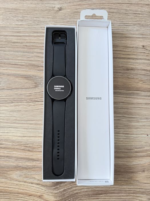 Galaxy Watch 4 jak nowy