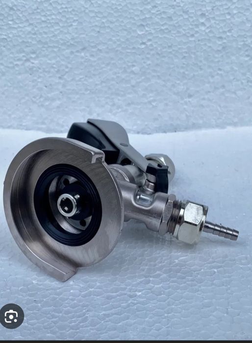 Обладнання для пивного магазину.