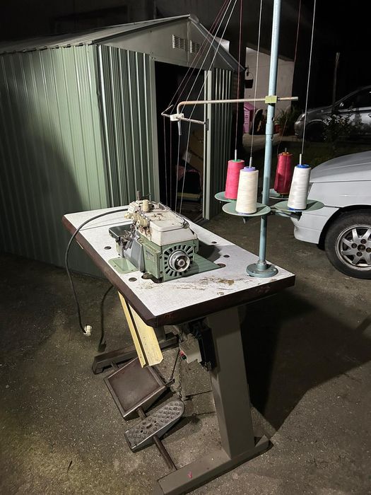 Maquina de custura corte e cose