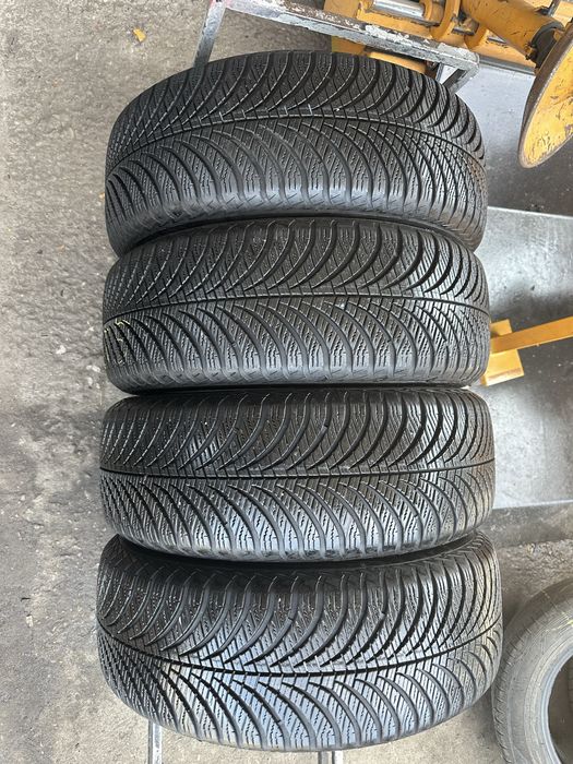 215/60r17 Goodyear vector 4 seasons komplet 4szt