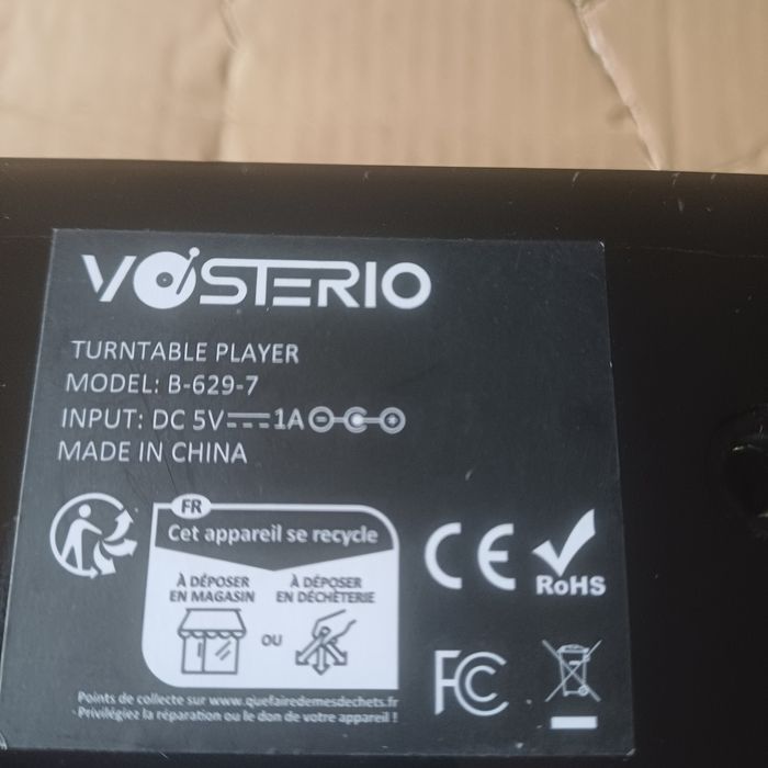 Програвач VOSTERIO Bluetooth із вбудованими динаміками
