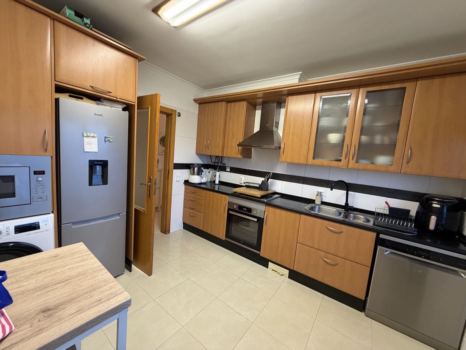 Apartamento T2 - urbanizacao casal da mira - Amadora