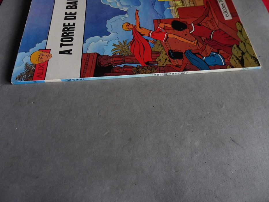 Livro Edições 70 Alix - A Torre de Babel (capa mole)