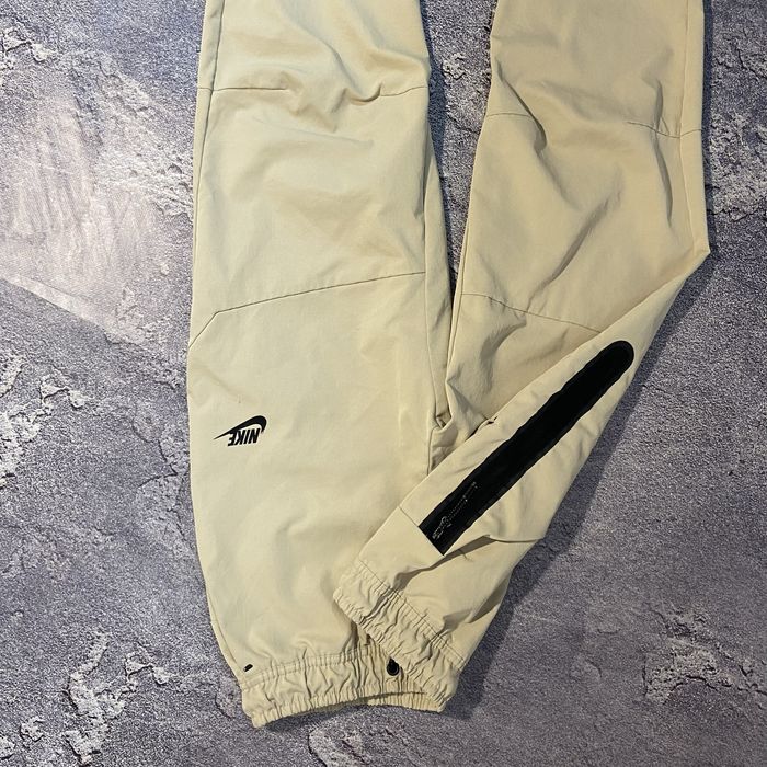 Штани Nike Tech Pack Woven NSW