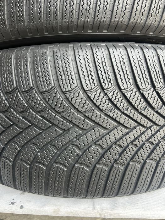 275/45/21. Bridgestone Blizzak 6. 2024