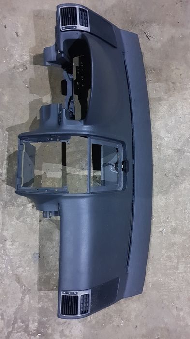 Deska kokpit pulpit konsola vw touran idealny stan orginał