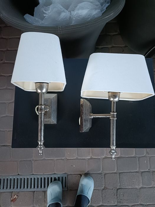 Kinkiet ścienny solidny