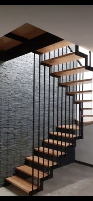 Schody stalowe wewnętrzne
