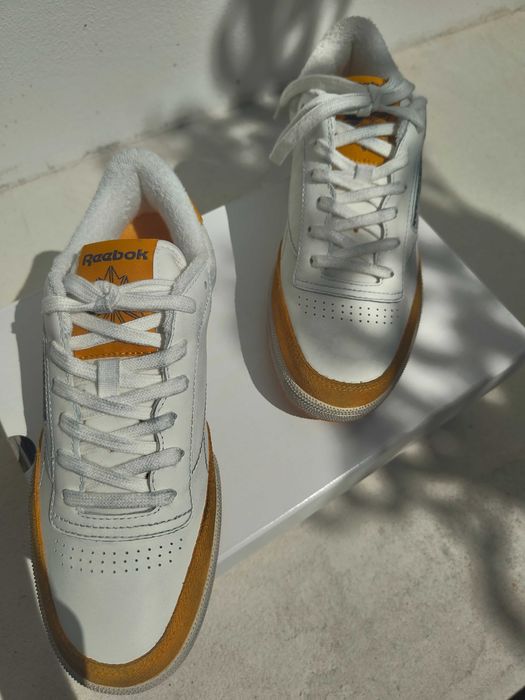 Sapatilhas Reebok Club C 85 – White/Orange – Tam. 39 (Novas na Caixa)
