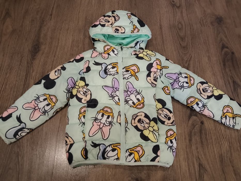 Продам курточку на дівчинку з Міккі Маус