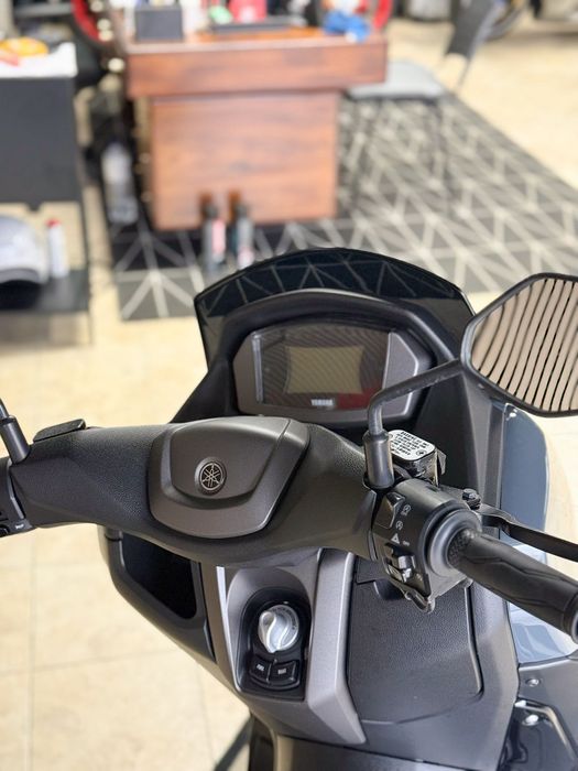 Yamaha NMAX 125 C/9000 kms