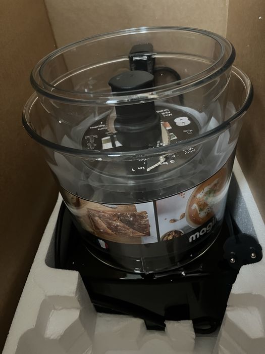 Wielozadaniowy robot  kuchenny Magimix 5200 XL