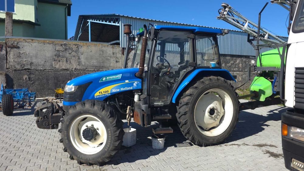 трактор New Holland TL105