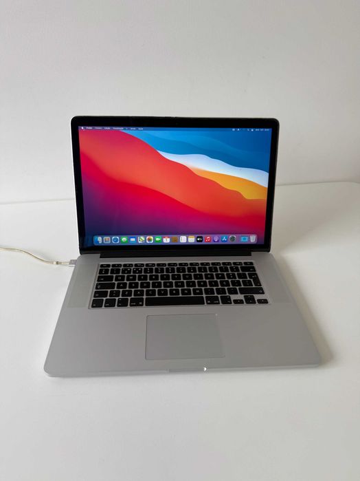 MacBook Pro Retina 15" Mid 2014 i7 2.8GHz 16GB + Mala + Rato