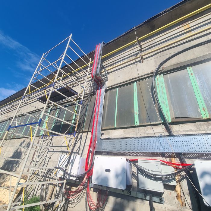 Монтаж сонячних панелей та сонячних станції