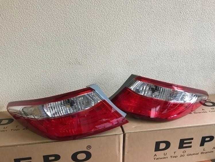 Ліхтар Toyota Camry 55-USA запчастини кемрі 55- Фонарь Camry 55-50