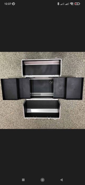 Кейс- чемодан для майстрів краси