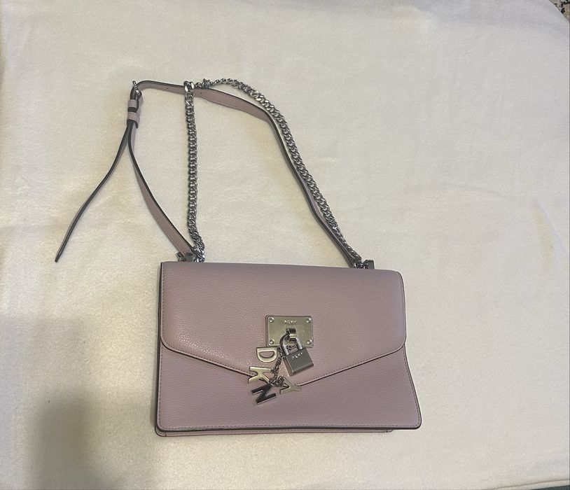 Сумка  DKNY  оригінал,  Chain Flap Crossbody (magnetic closure)