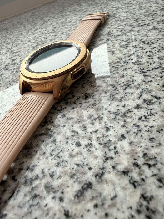 Samsung Galaxy Watch 42mm różowe złoto