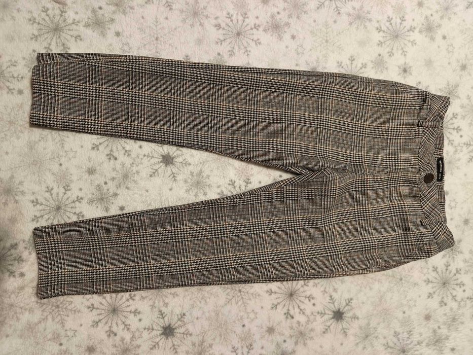 Spodnie dziewczęce w kratkę