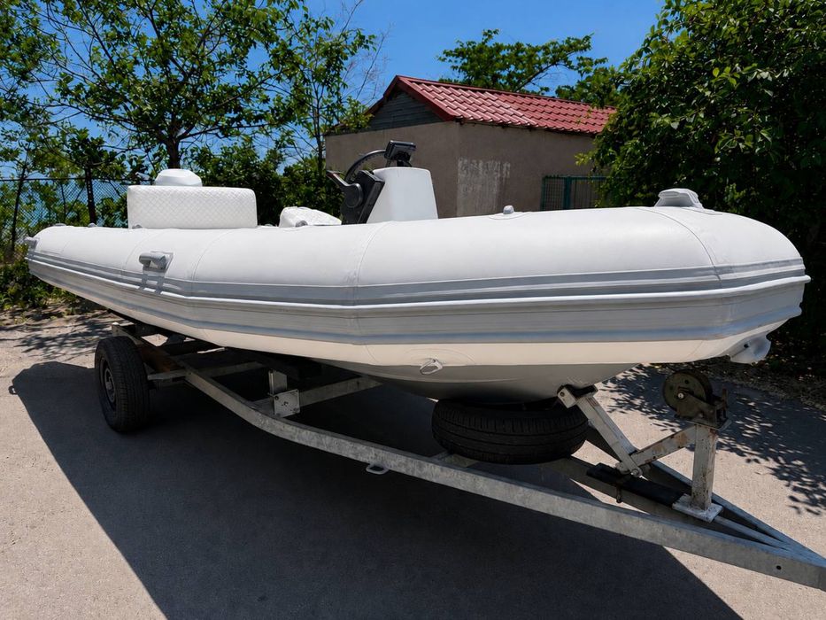 Модель: Avon Searider 5.4