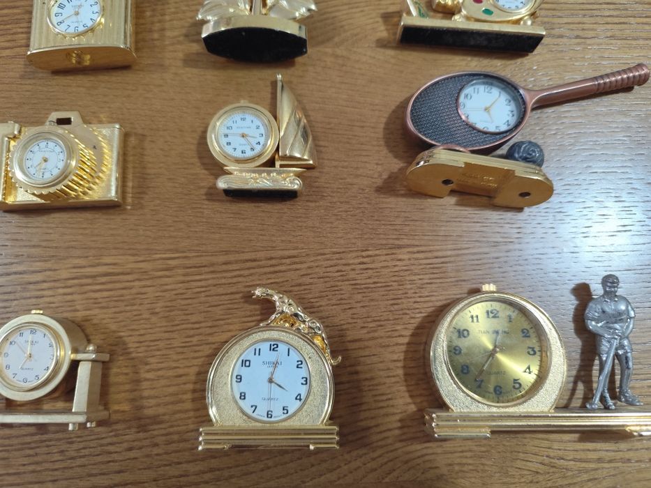 Vendo coleção de mini relogios