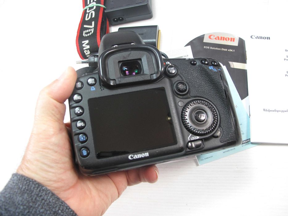Canon 7D+Canon 28-80, cartão e com os repetivos acessórios