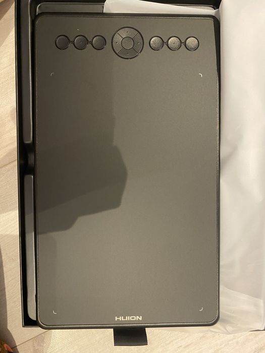Tablet graficzny HUION.