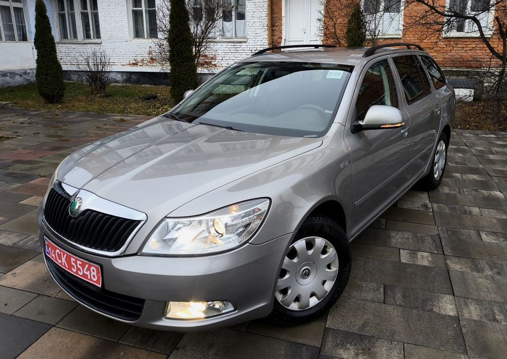 Skoda Octavia 2011 року Свіжопригнана з Австрії 1.6 МПІ mpi Шкода
