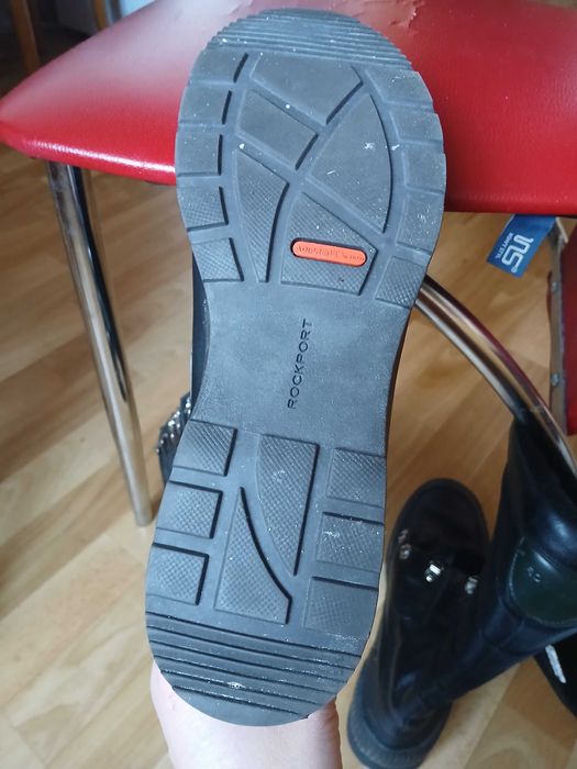 Шкіряні чоботи, черевики