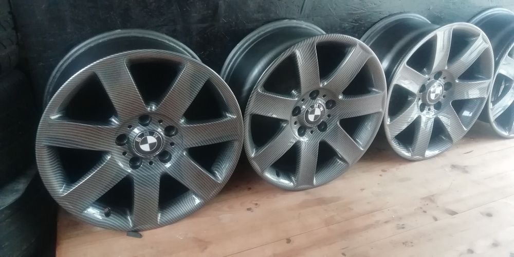 Jantes 17 BMW originais personalizadas em aquaprint design carbono