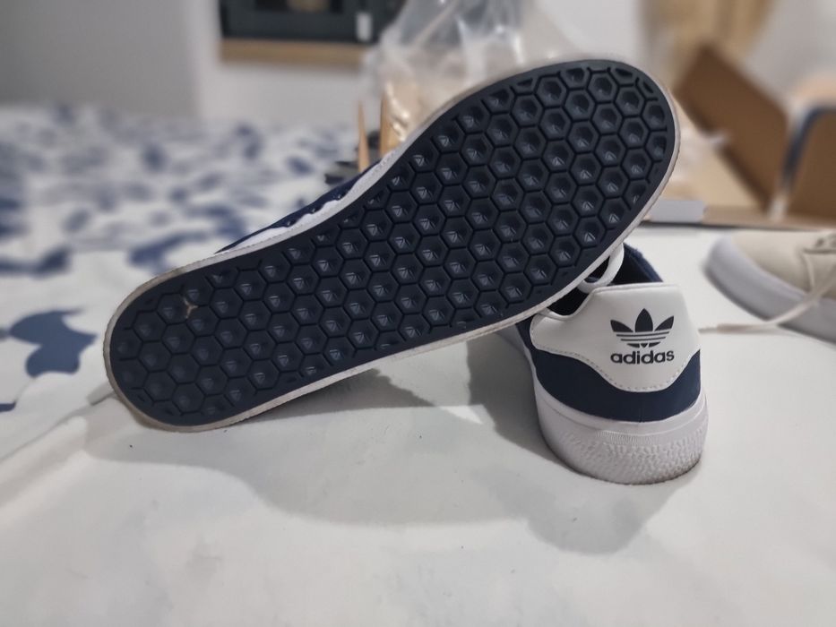 Tenis adidas no42