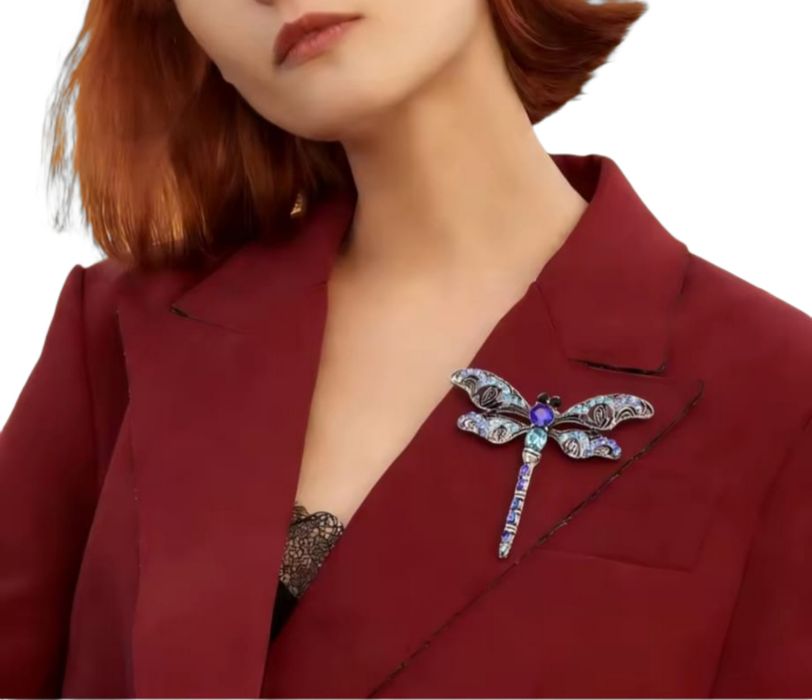 Elegancka broszka ważka