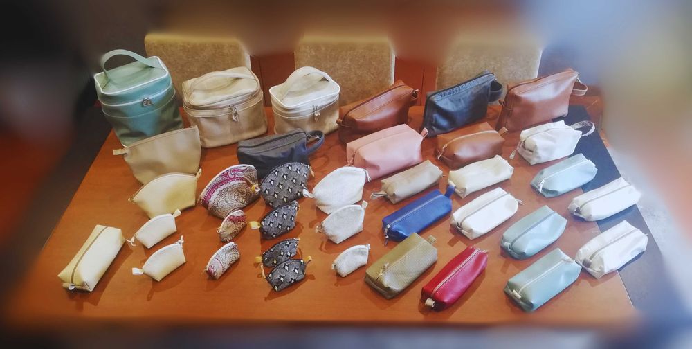 Bolsas, Estojos e Necessaires Artesanais em Couro Natural/Sintético