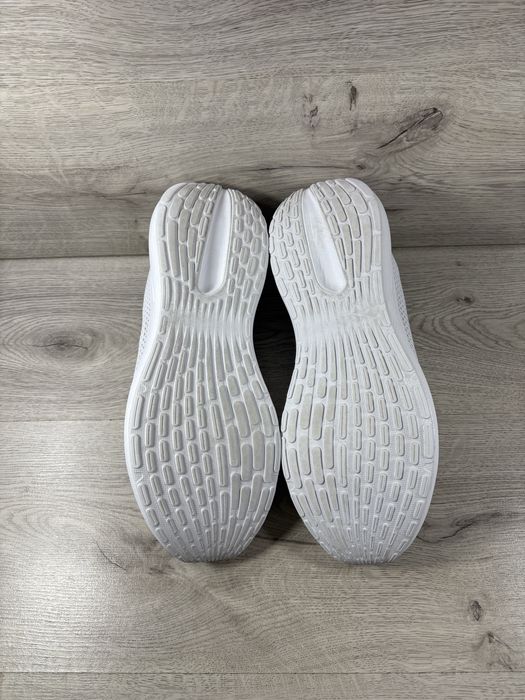 Adidas чоловічі кросівки 45 розмір