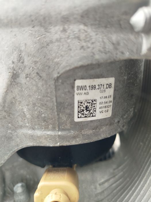Audi A4 B9 8W poduszka silnika lewa prawa stan bdb 30tys km wysyłka