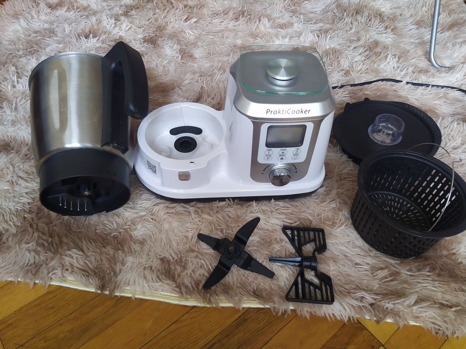 Кухонный робот(kitchen cooking)