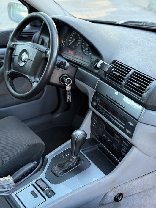 BMW e39. 2.8 Automat